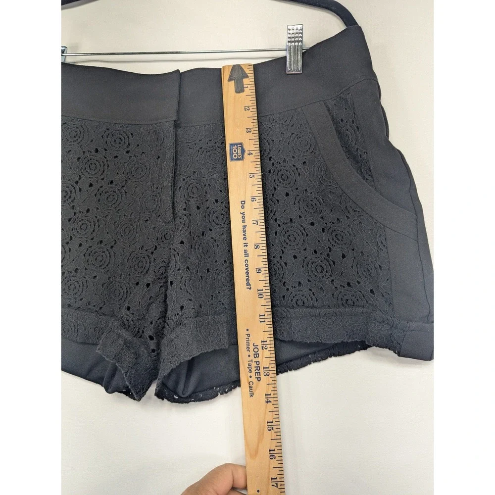 maurices Black‎ Crochet Lace Detail Cuffed Shorts Women's Size 7/8